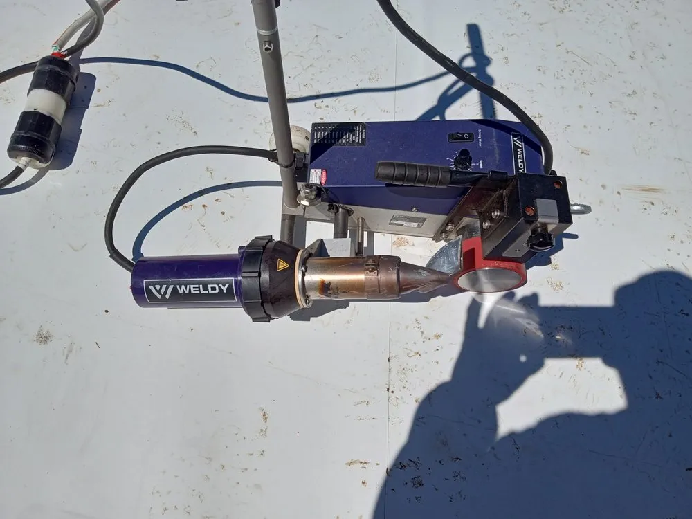 Slide of Leon Extreme Roofing