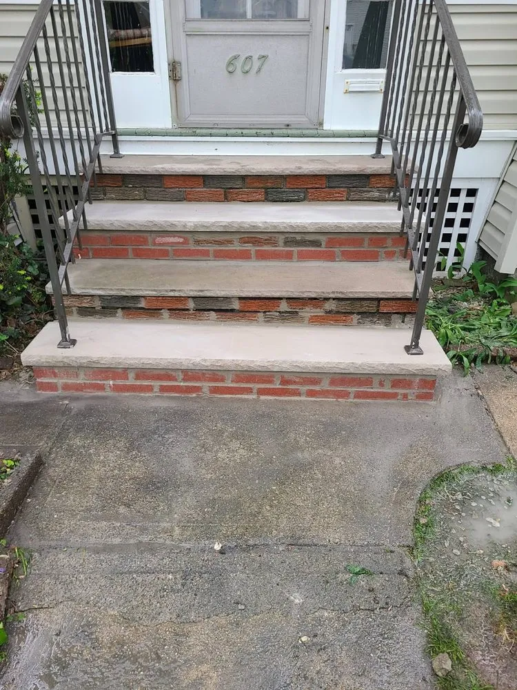 Slide of Leon G Construction