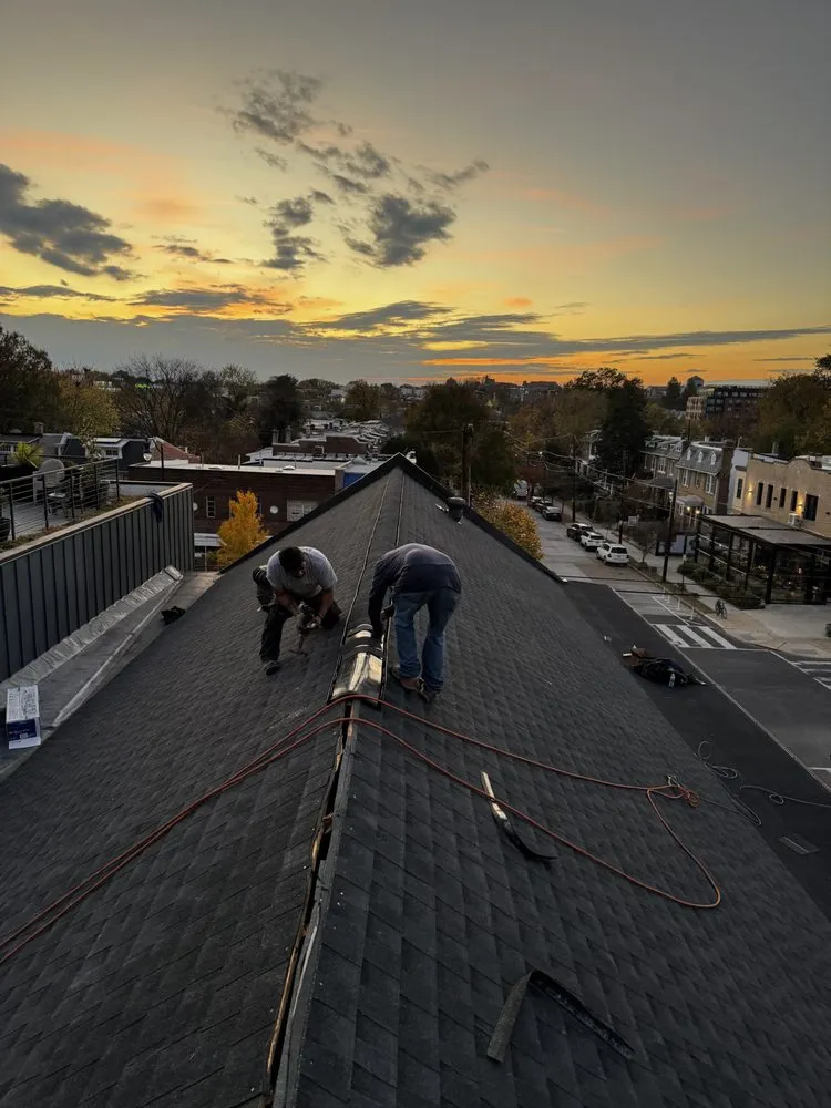 Slide of Leon Teck General Construcción