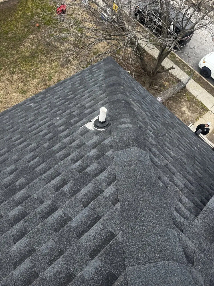 Slide of Leon Teck General Construcción