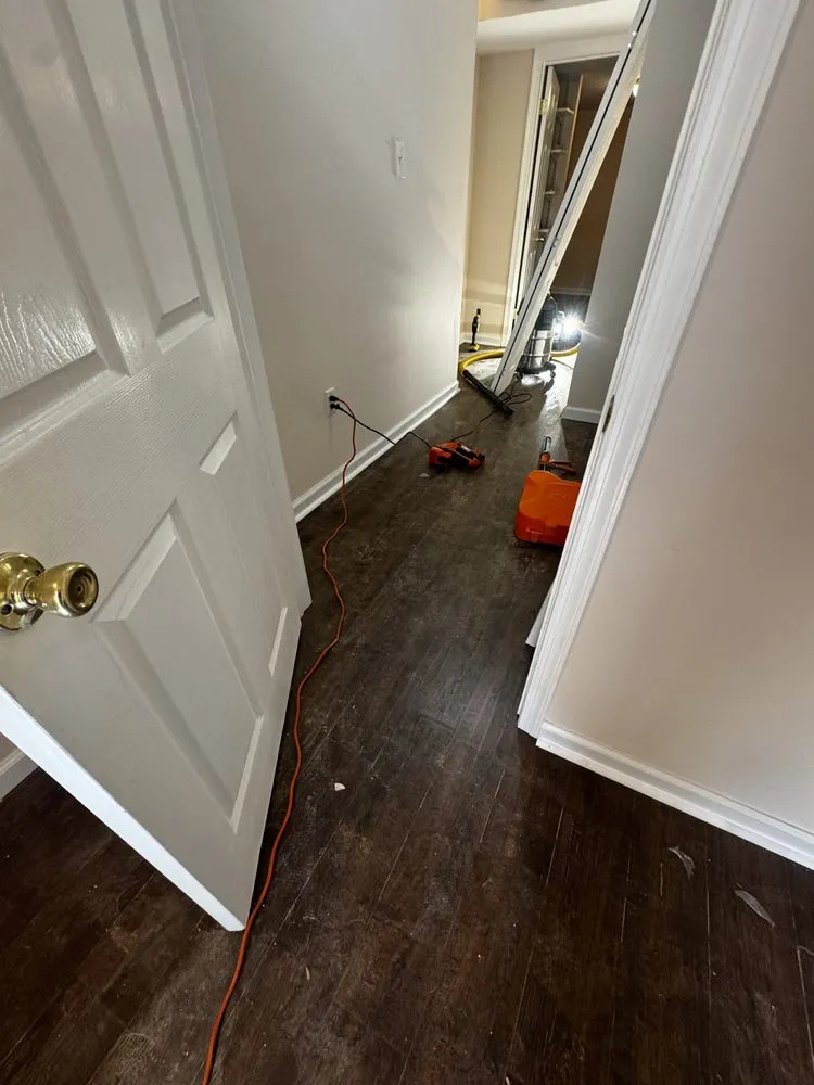 Slide of Leon Teck General Construcción