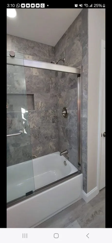 Slide of Leonel Construction