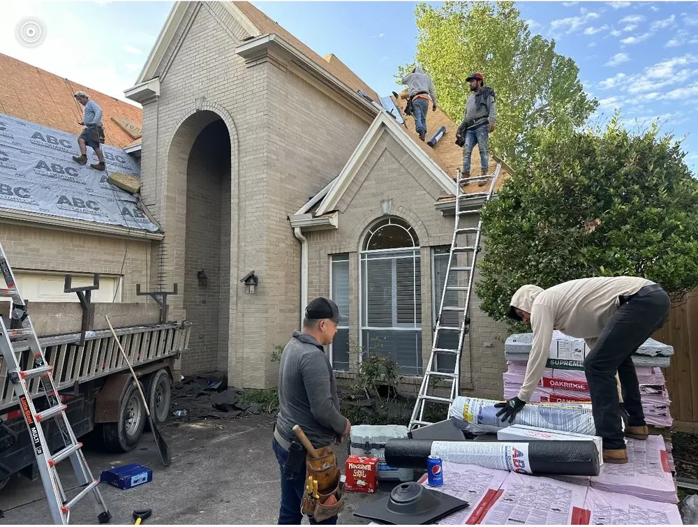 Slide of Leonel Roofing