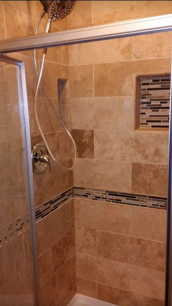 Slide of Leonic Collective