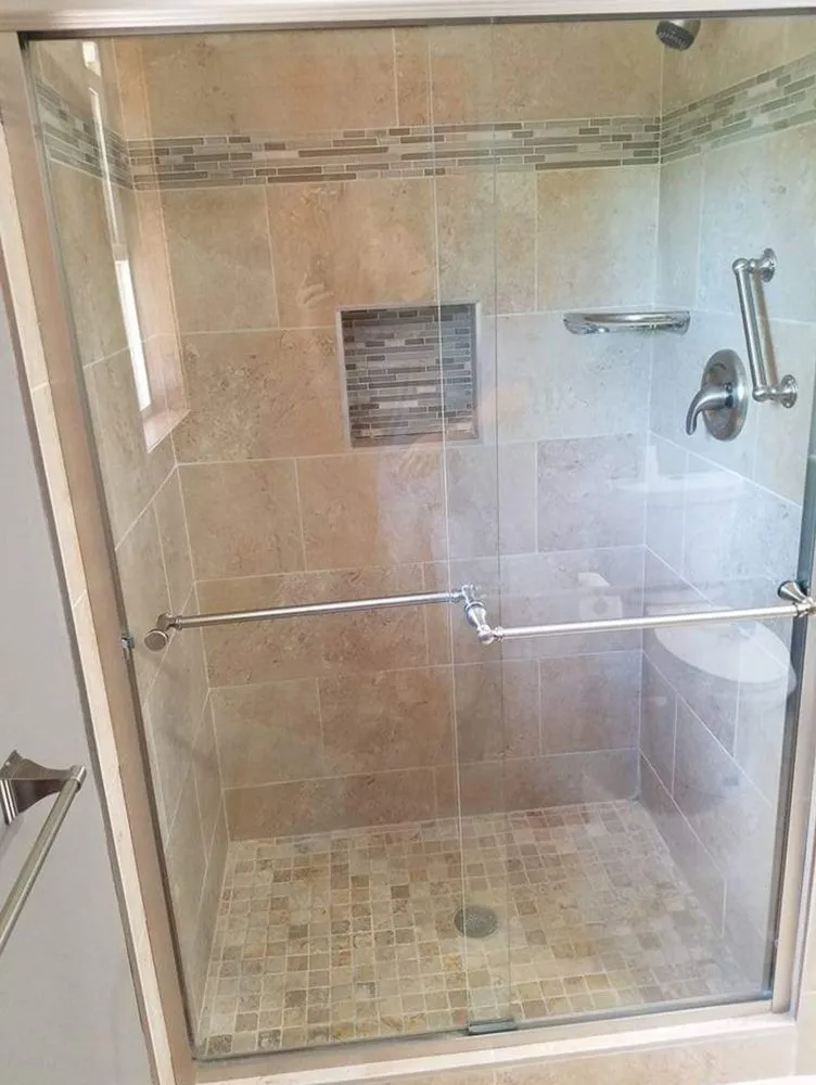 Slide of Leonic Collective