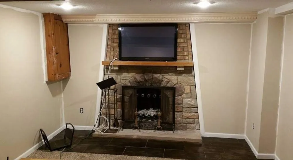 Slide of Leonic Collective