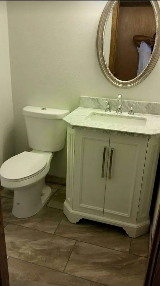 Slide of Leonic Collective