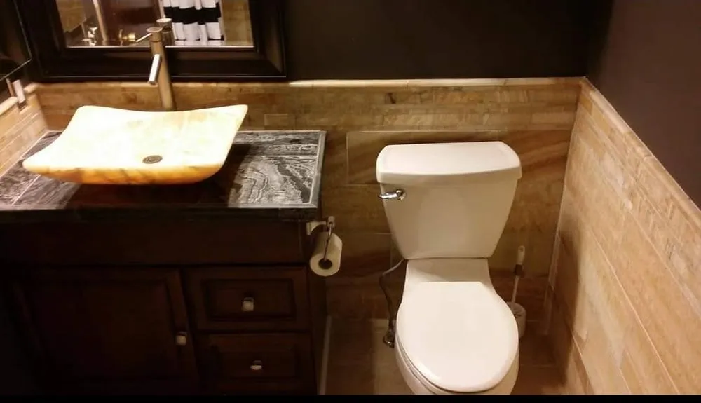 Slide of Leonic Collective