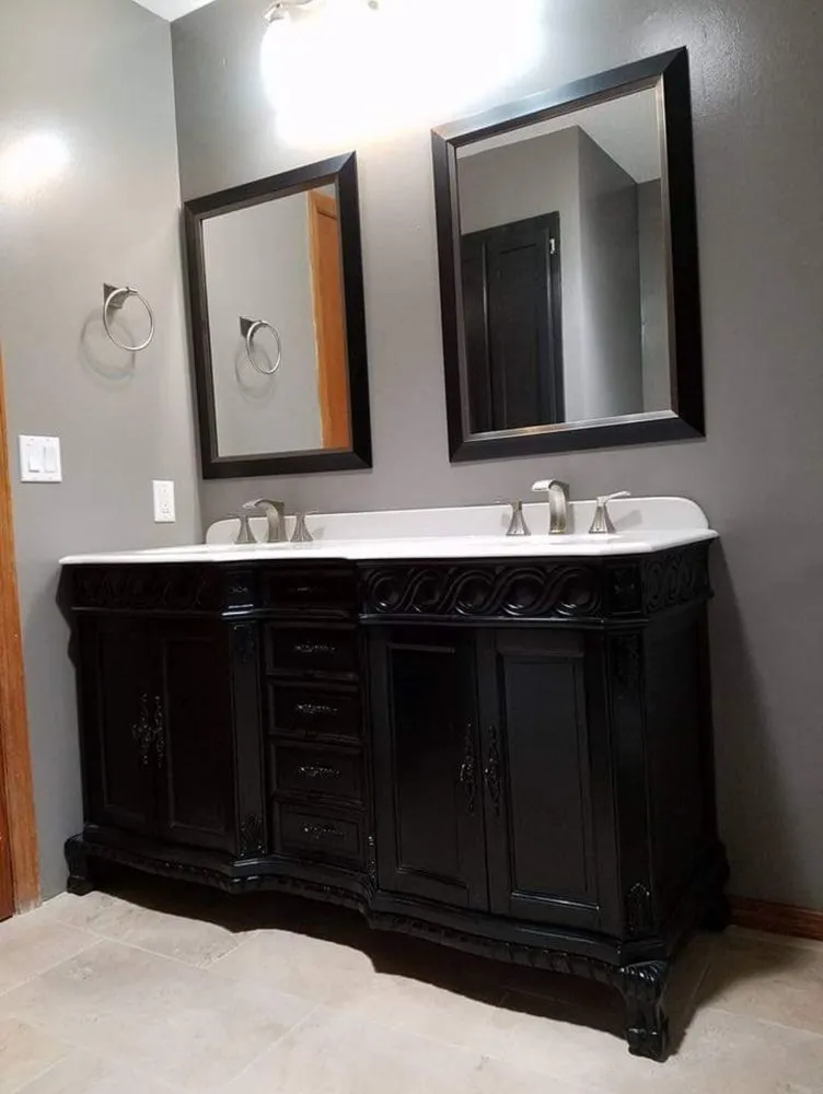 Slide of Leonic Collective