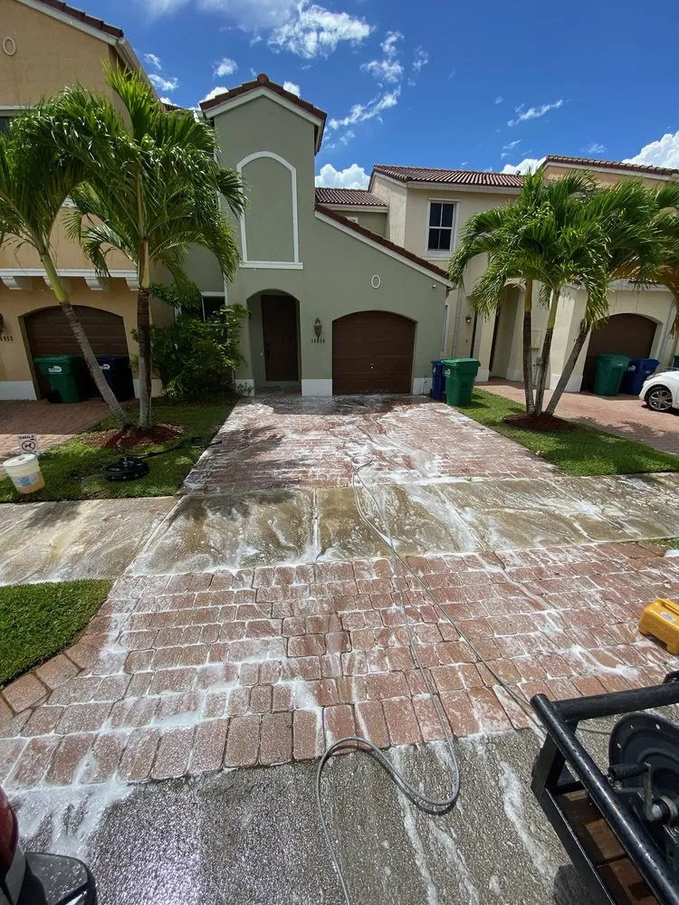 Slide of Leon’s Power Washing