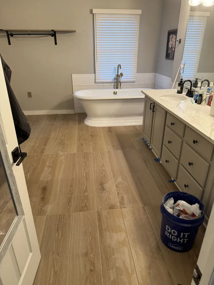 Slide of Leos Construction & Remodeling