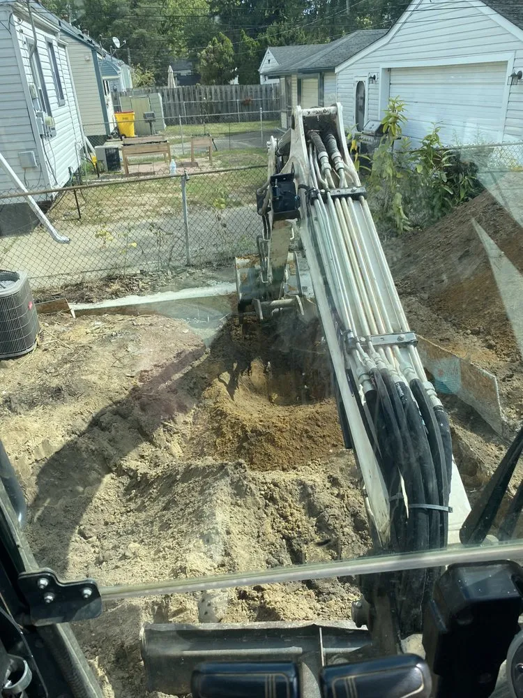 Slide of Leos Construction & Remodeling