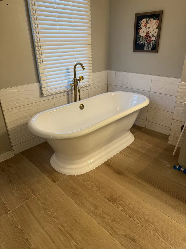 Slide of Leos Construction & Remodeling