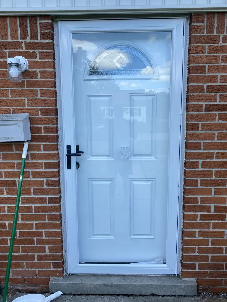 Slide of Leos Construction & Remodeling