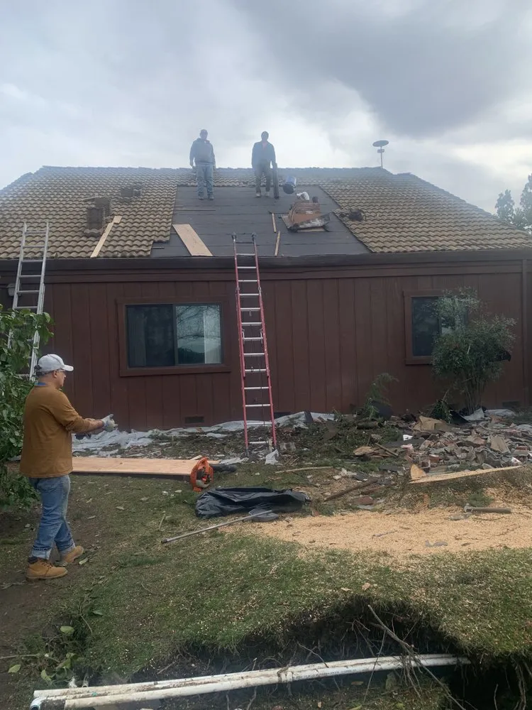 Slide of Leo's Handyman