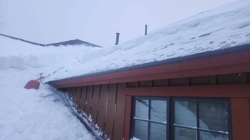 Slide of Leo's Roofing and Remodeling