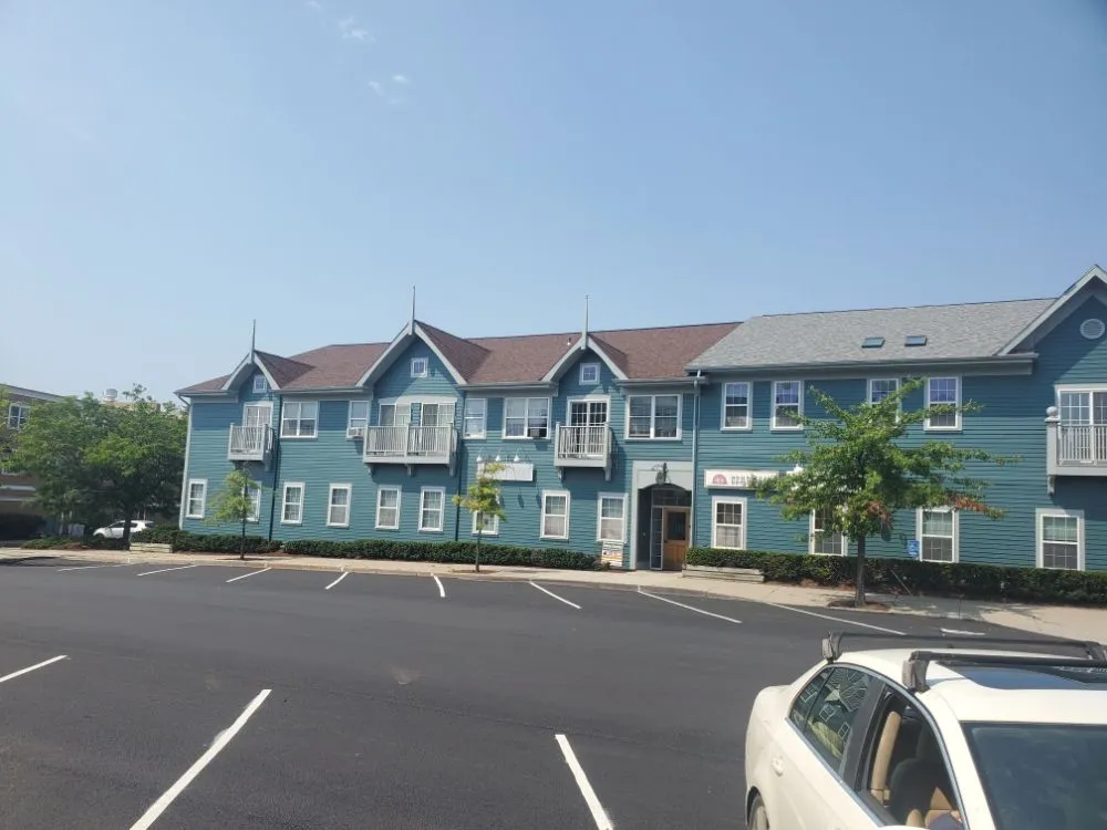 Slide of Leo's Roofing