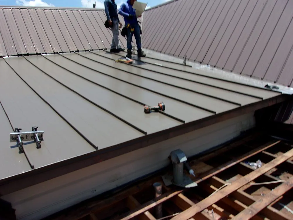 Slide of Leo's S & S Roofing