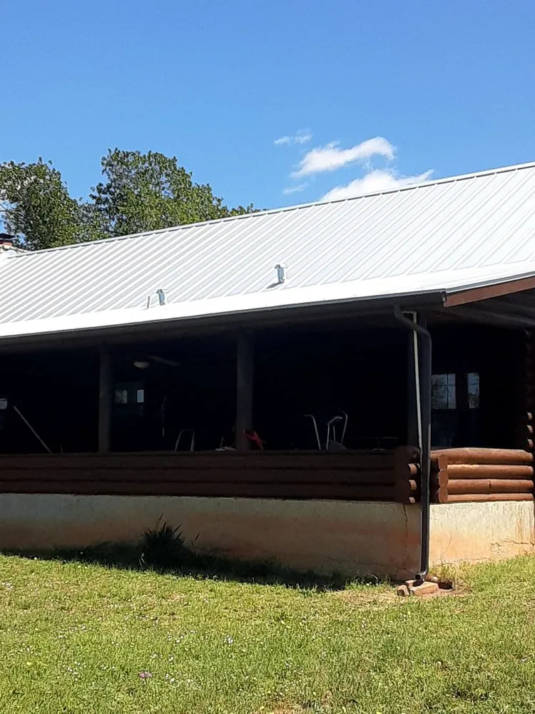 Slide of Leo's S & S Roofing