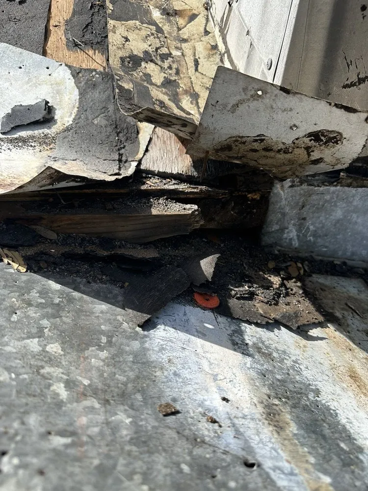 Slide of Leo's S & S Roofing