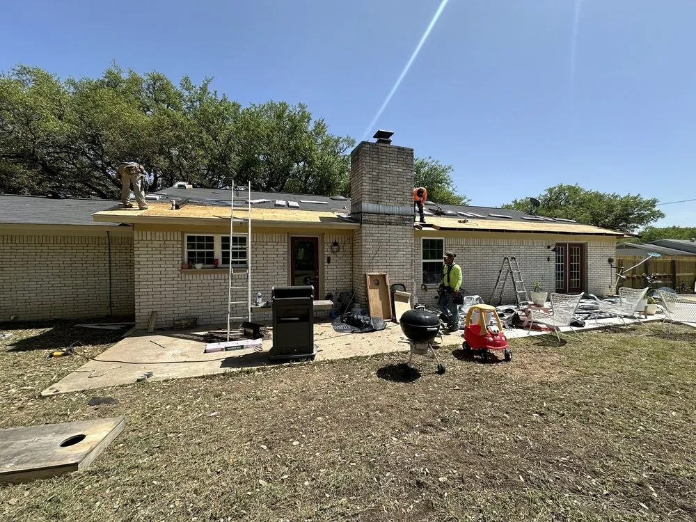 Slide of Leo's S & S Roofing