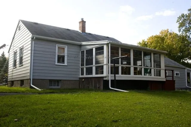 Slide of Les Grumdahl Window & Siding