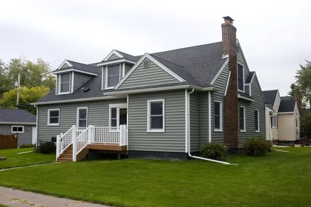Slide of Les Grumdahl Window & Siding