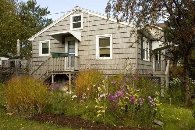 Slide of Les Grumdahl Window & Siding