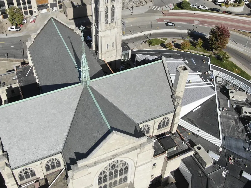 Slide of Les Jones Roofing