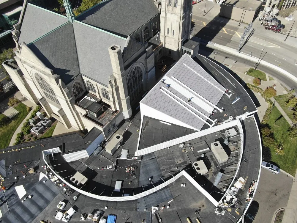 Slide of Les Jones Roofing