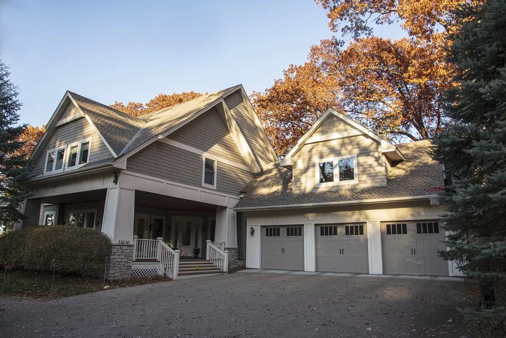 Slide of Les Jones Roofing