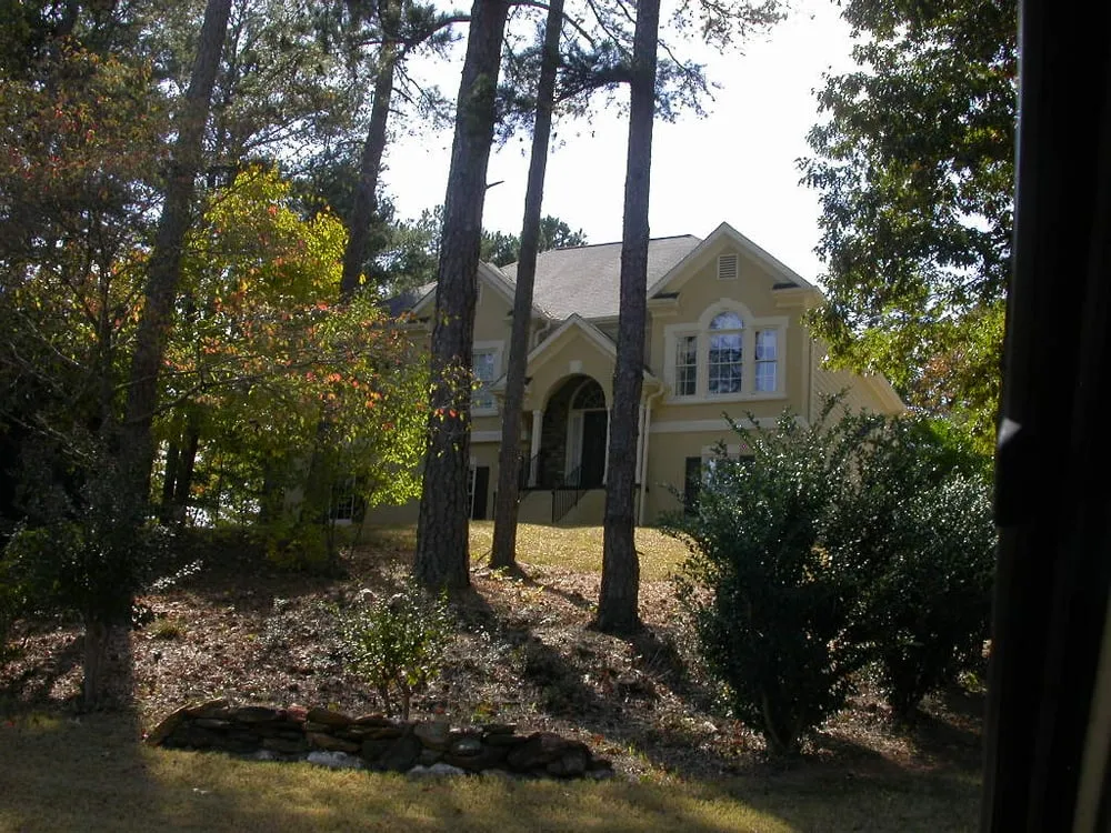 Slide of Leslies Roofing