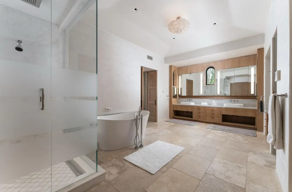 Slide of Level Contractor