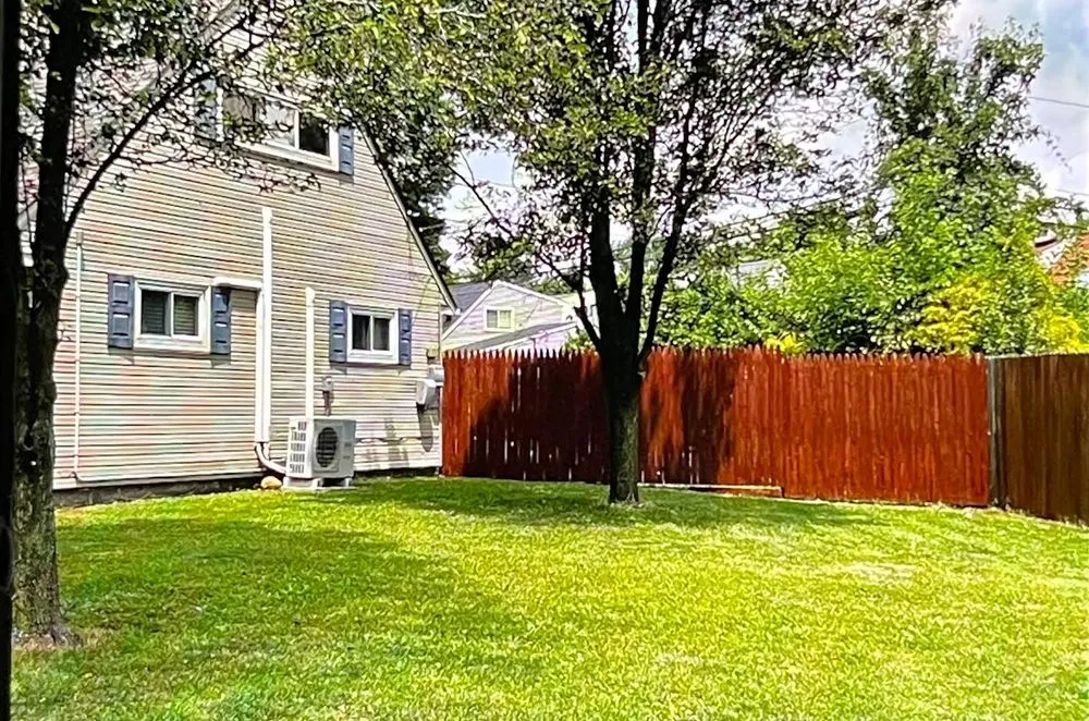 Slide of Levittown Roofs