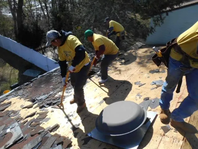 Professional flat roof repair in Mickleton, NJ by Lew Newcomb Guaranteed Roofing Installations