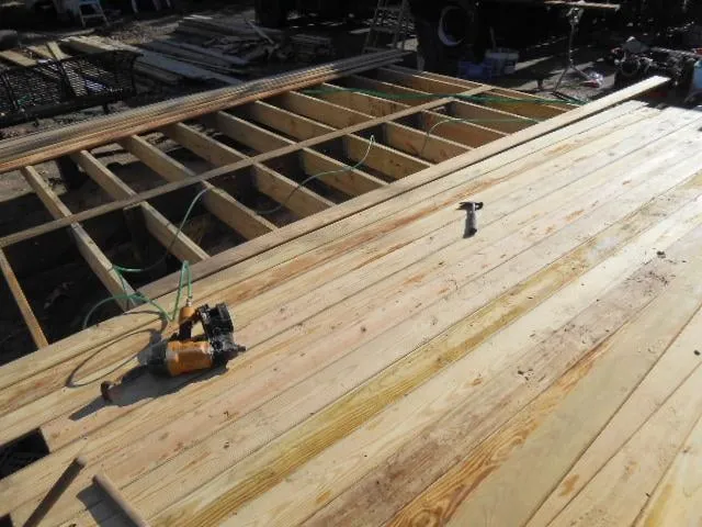 Trusted flat roof repair for residential properties across Mickleton, NJ - Lew Newcomb Guaranteed Roofing Installations