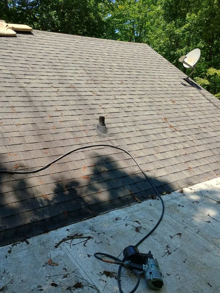 Top-rated roof replacement experts serving New London, NC - Lewis & Son Custom Remodeling