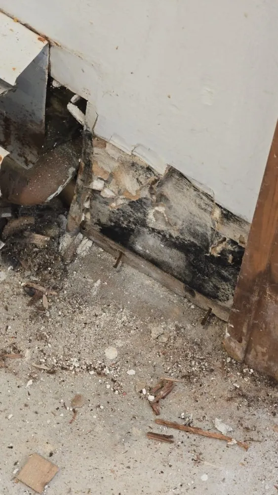 Slide of Lexington Restoration Services