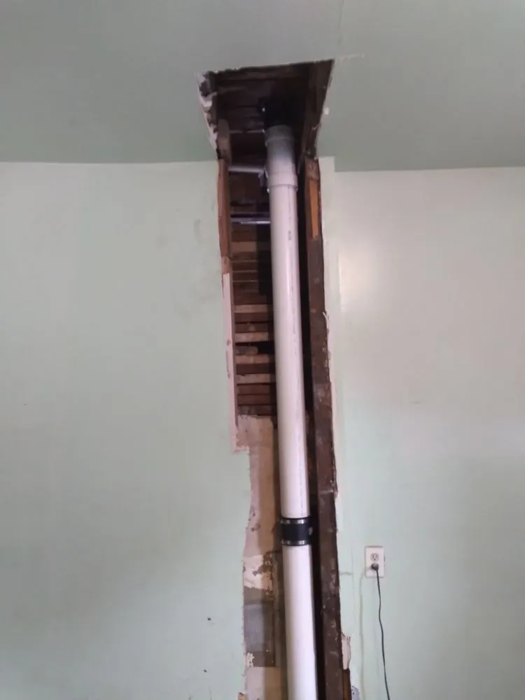 Slide of Leyvas' Construction