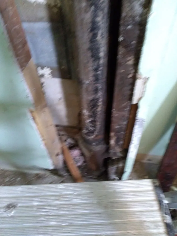 Slide of Leyvas' Construction