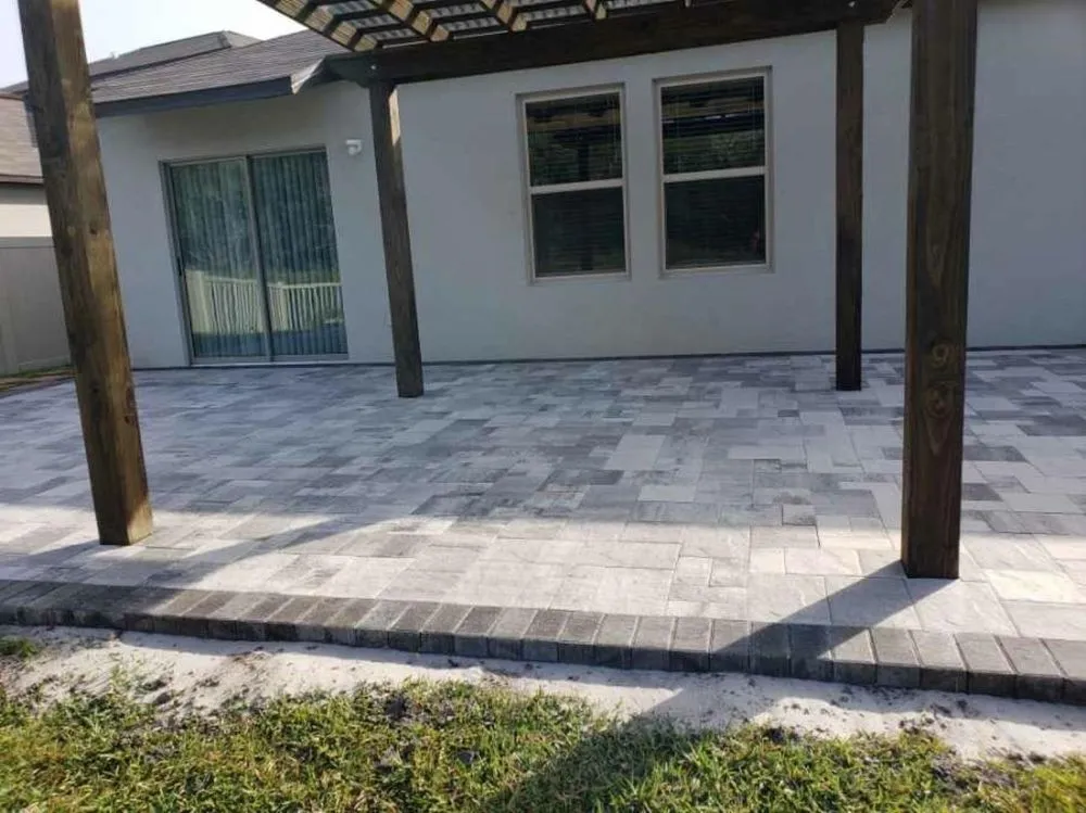 Professional residential roofing service experts serving Tampa Bay, FL - LG Contractors