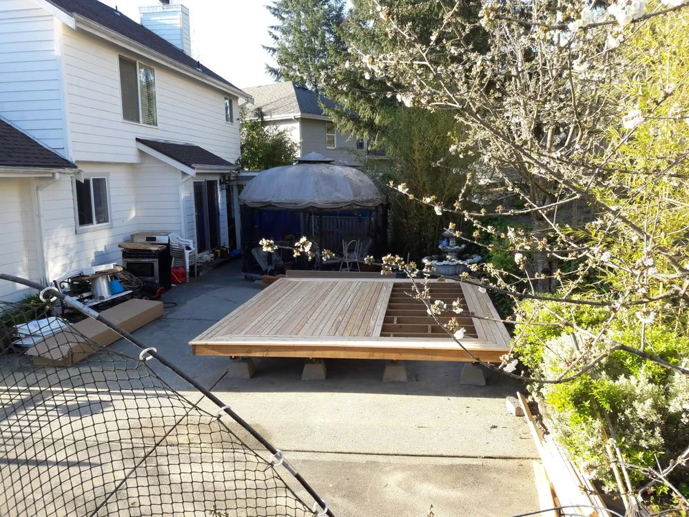 Slide of LG Custom Construction