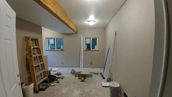 LG Custom Construction Logo