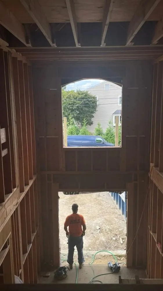 Slide of L&G General Contractors