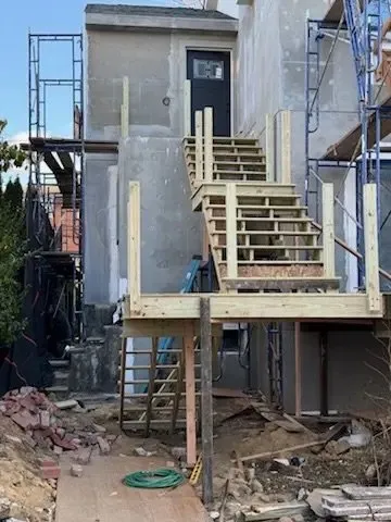 Slide of L&G General Contractors