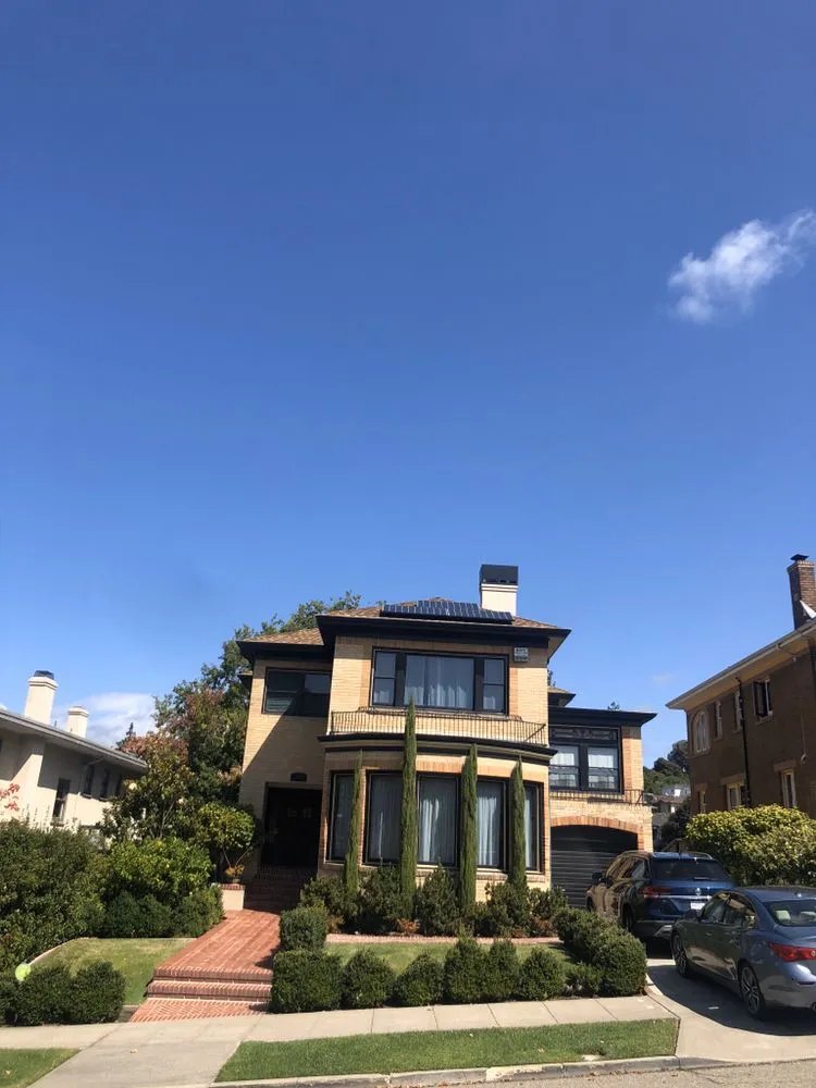 Slide of Liberty Bay Solar