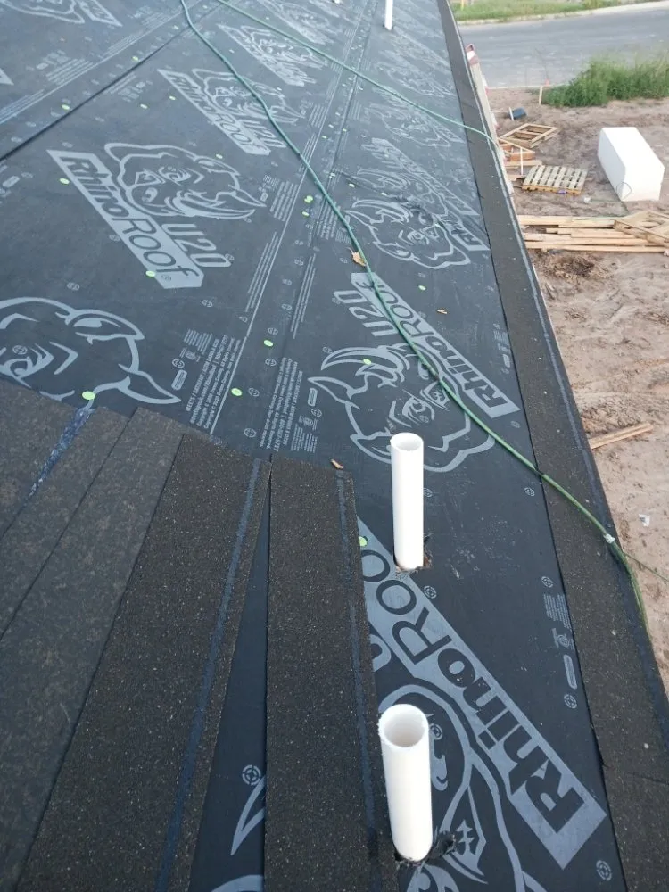 Slide of Licea Roofing