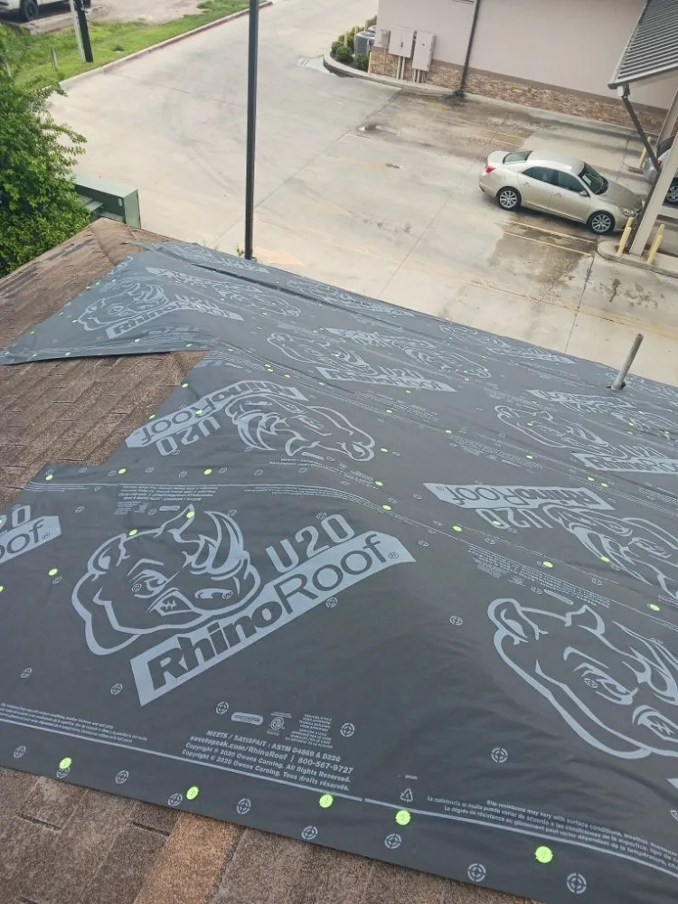 Slide of Licea Roofing