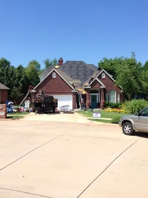 Lifestyle Home Improvement Logo