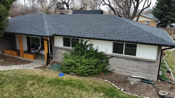 Lifetime Roof & Solar Logo